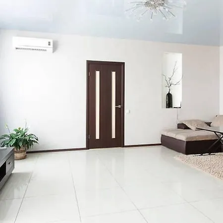 Apartment просторная на улице бориса гмыри 4 Kyiv
